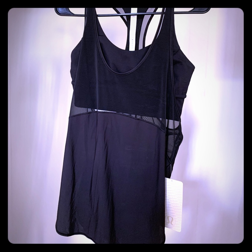 Lululemon athletic tank top with sports bra